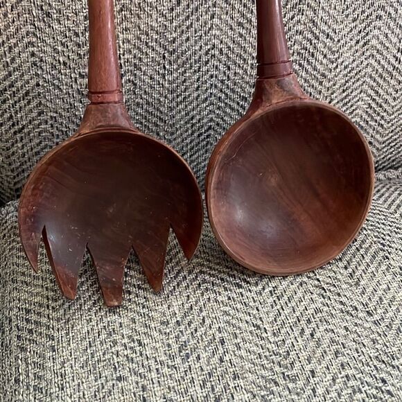 🌸Host Pick🌸 Hand Carved Wooden Salad Servers. Giraffes 13 Inches - Picture 5 of 9